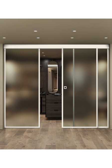 Liukuovi soft closing -mekanismilla ja kahdella kiinteällä seinällä Inne C3N New York